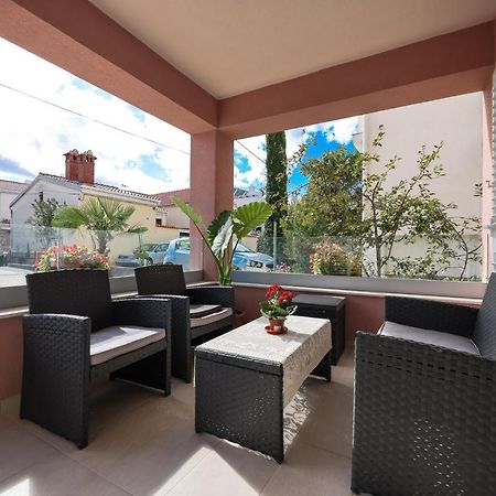 Apartment Puntamika Villa De Rosa - Ground Floor Zadar Eksteriør bilde