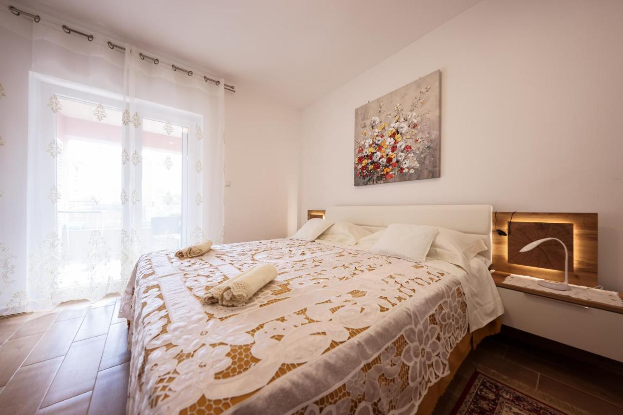 Apartment Puntamika Villa De Rosa - Ground Floor Zadar Eksteriør bilde
